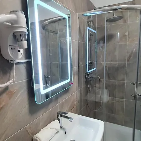 Appartamento Alezzy Luxury 88 Seaview Năvodari