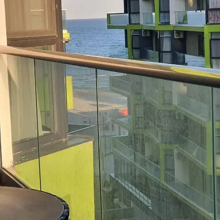 Alezzy Luxury 88 Seaview ナボダリ